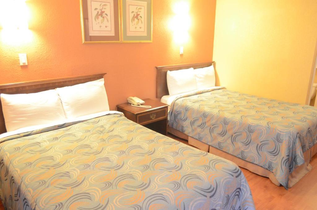 Bear Creek Inn Addicks Номер фото