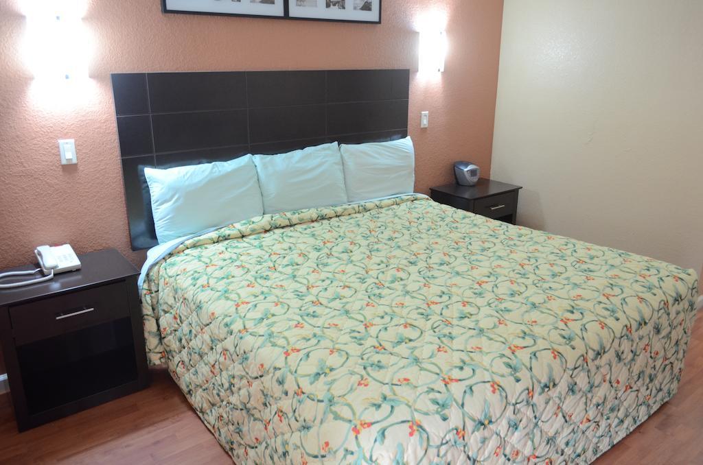 Bear Creek Inn Addicks Экстерьер фото